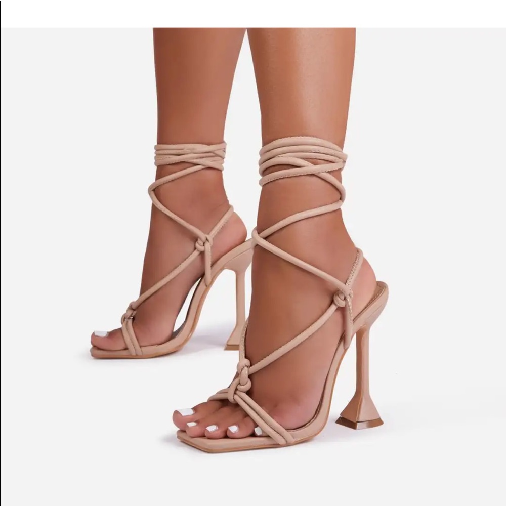 EGO FIAT LACE UP SQUARE TOE SCULPTURED HEEL IN NUDE